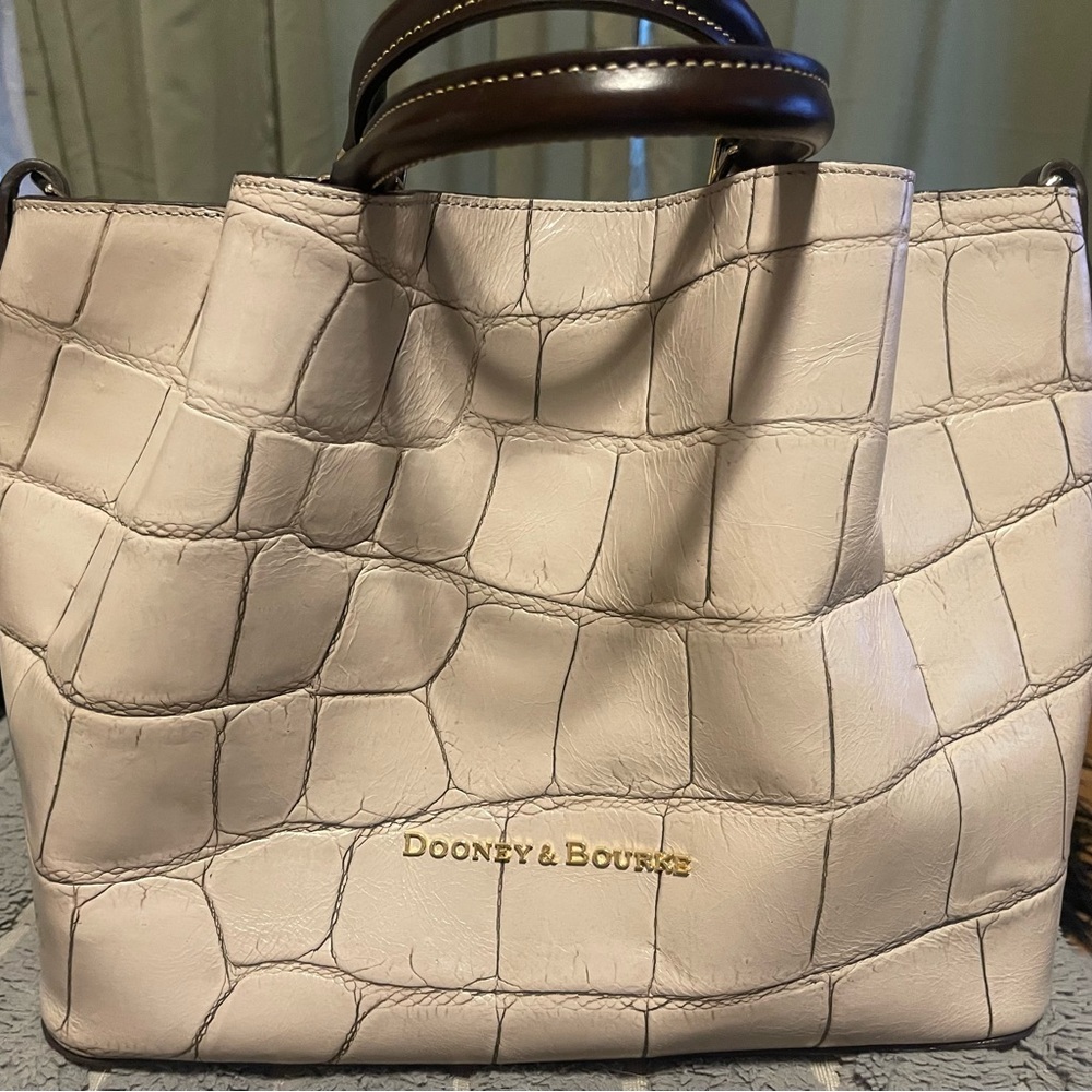Dooney and Bourke Large Barlow